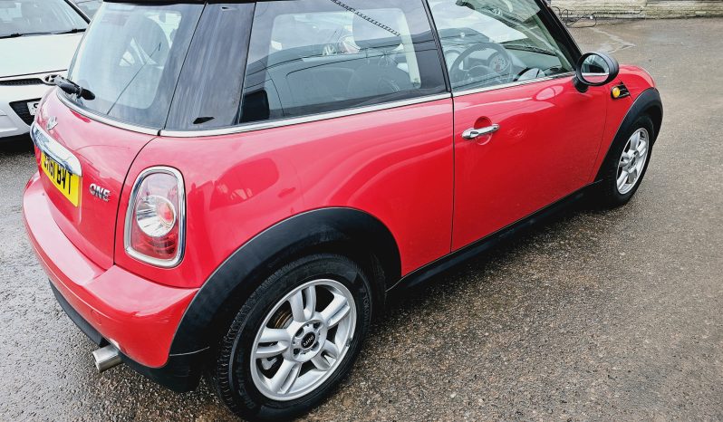 2011 Mini Cooper 1.6 Petrol full year  MOT.Janary 2026..75K miles.SH..4 good tyres..Ulez free £3995 full